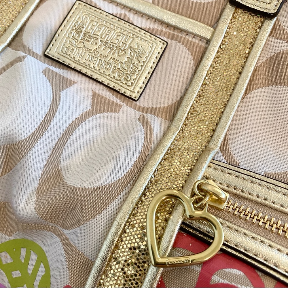 Coach Poppy Signature Daisy Tote in Gold Multicolor Floral Print - Picture 3 of 10